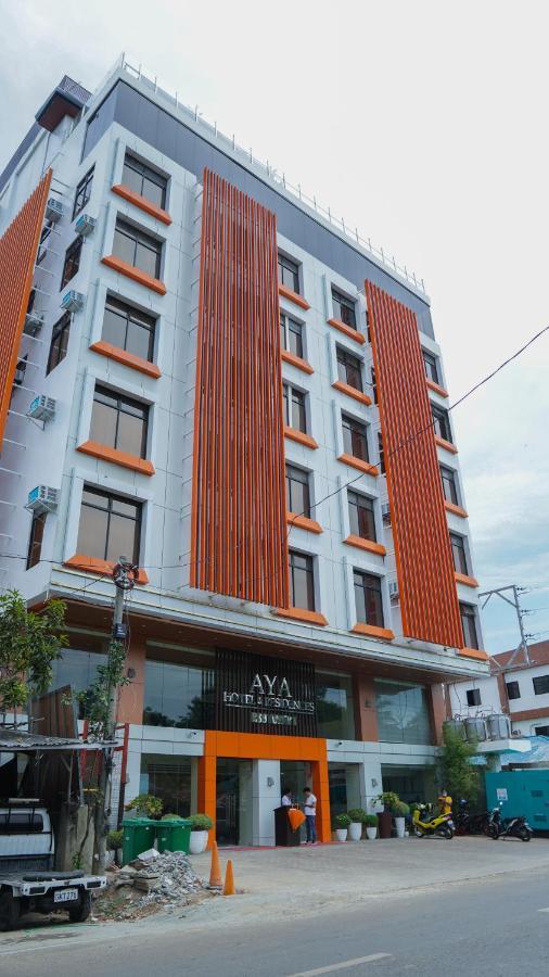 Aya Hotel & Residences Clarin  Bagian luar foto